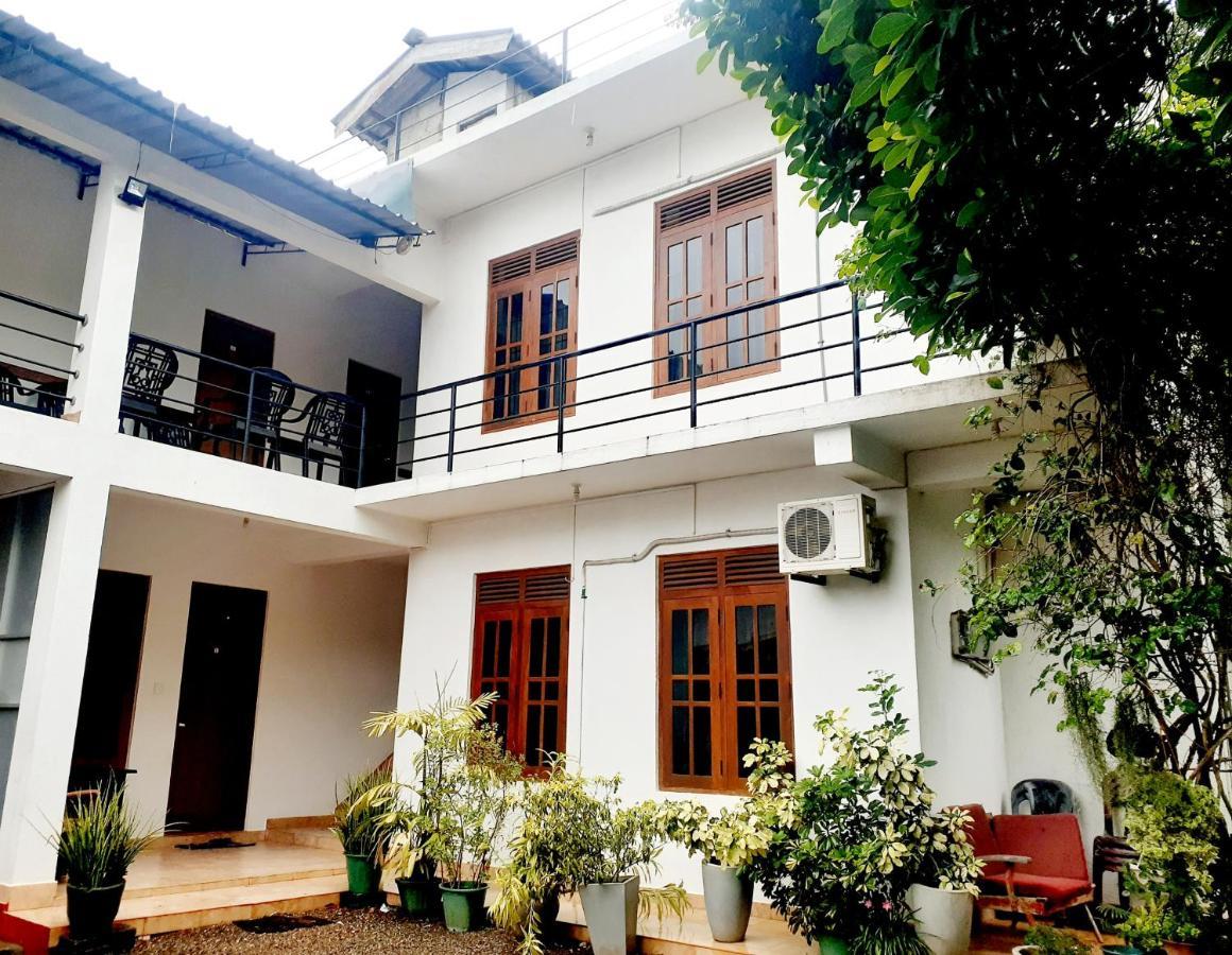 Emarald Holiday Homes Anuradhapura Exterior foto